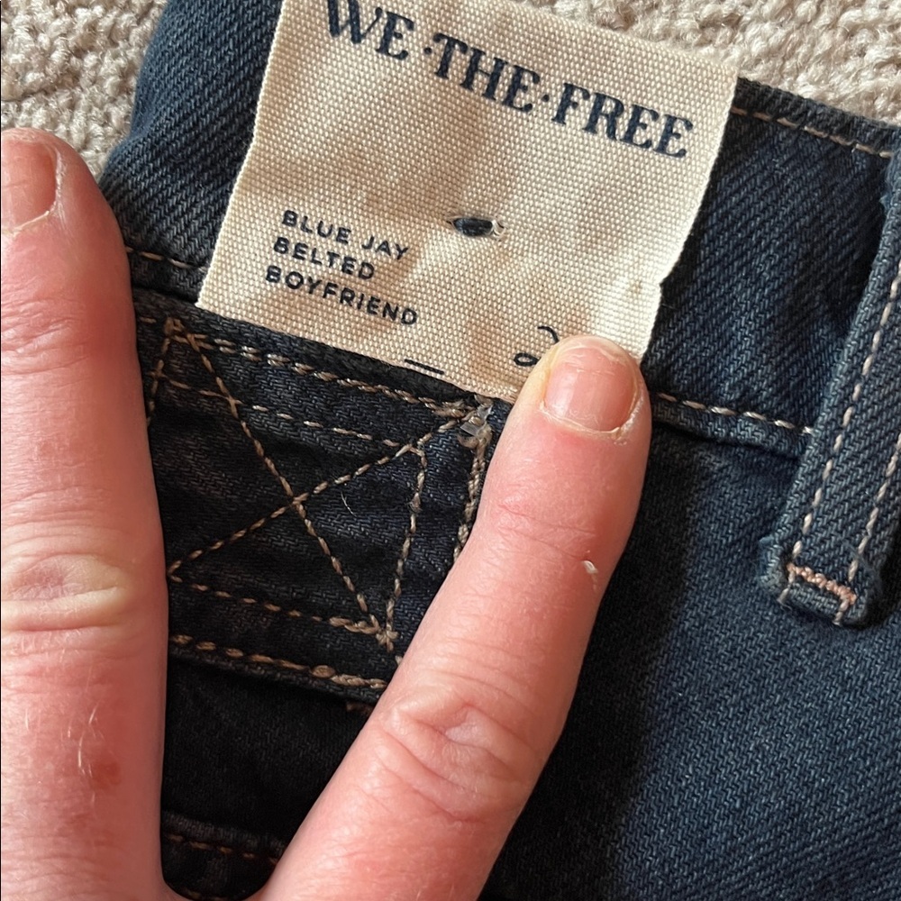 Free People Blue Jay Belted Boyfriend Jeans Baggy size 27 NWT - Picture 9 of 13